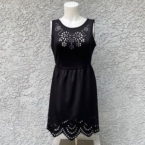 Romeo & Juliet Couture Laser Cut Flowers Little black dress LBD Stretchy Skater